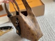 ⁦Louis Vuitton Mini Shoulder Bag Handbag⁩ - الصورة ⁦7⁩