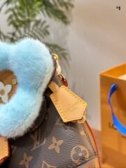 ⁦Louis Vuitton Vivienne Shoulder Bag Handbag⁩ - الصورة ⁦4⁩