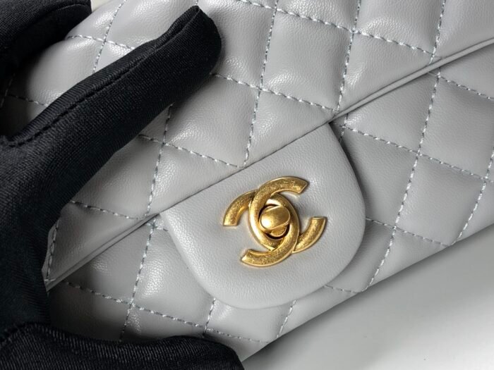 Chanel Cross Body Metal Ball Chain Shoulder Bag Handbag - Image 5