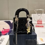 ⁦Dior Mini Lady Bag - Lacquered Calfskin⁩ - الصورة ⁦11⁩