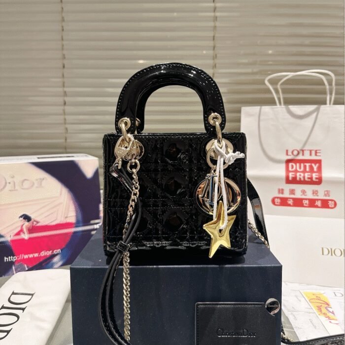 ⁦Dior Mini Lady Bag - Lacquered Calfskin⁩ - الصورة ⁦11⁩