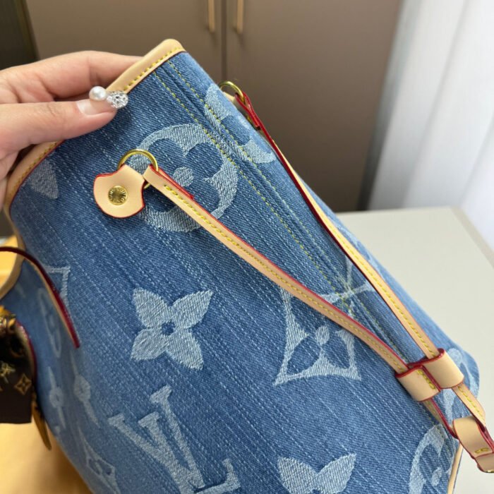 ⁦Louis Vuitton LV Denim Neverfull Shoulder Bag Handbag⁩ - الصورة ⁦8⁩