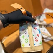 Louis Vuitton LV Bucket Bag Tote Shoulder Crossbody Bag - Image 5