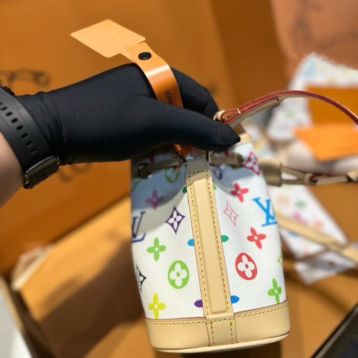 Louis Vuitton LV Bucket Bag Tote Shoulder Crossbody Bag - Image 5