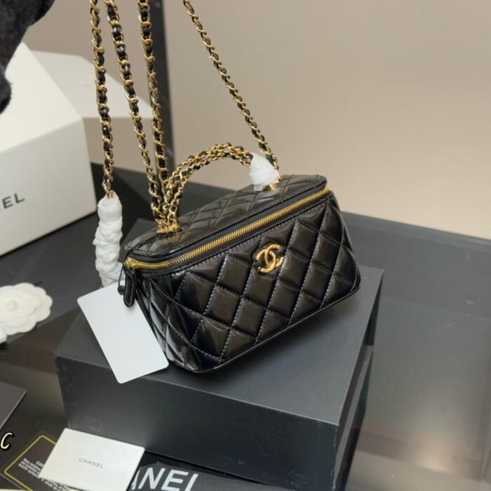 Chanel With Cosmetic Mirror Cosmetic Bag Shoulder Crossbody Handbag - Image 1