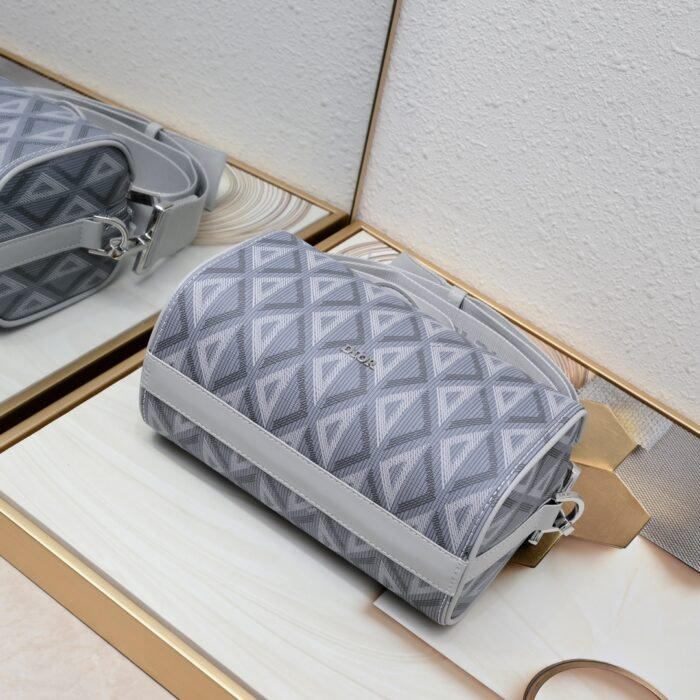 ⁦Dior Lingot Messenger Bag CD Diamond Shoulder Bag Handbag⁩ - الصورة ⁦9⁩