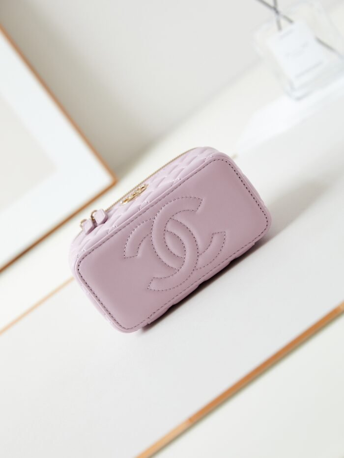 Chanel 10A Handbag Shoulder Bag Top Mirror Quality Version chanel AP5152 - Image 6