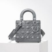 ⁦DIOR Lady Dior Diamond Vine Pattern Handbag⁩ - الصورة ⁦4⁩