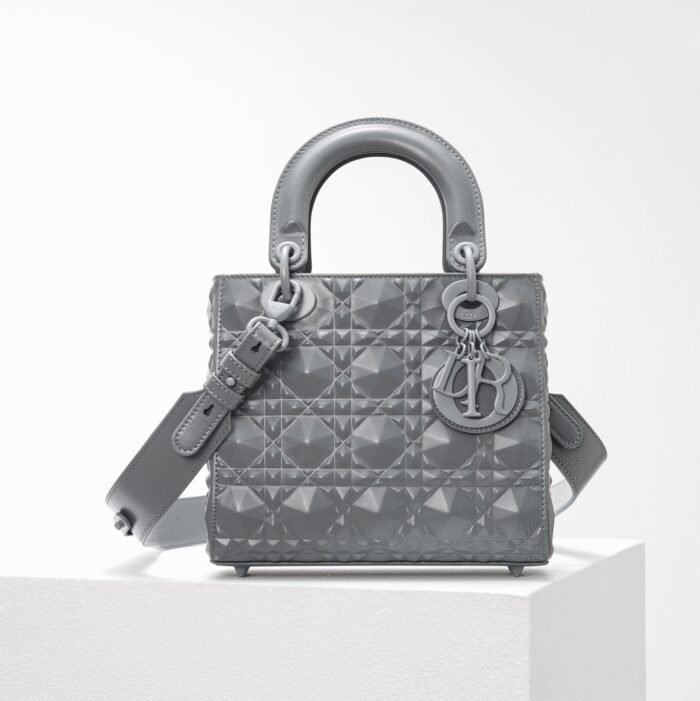 ⁦DIOR Lady Dior Diamond Vine Pattern Handbag⁩ - الصورة ⁦4⁩