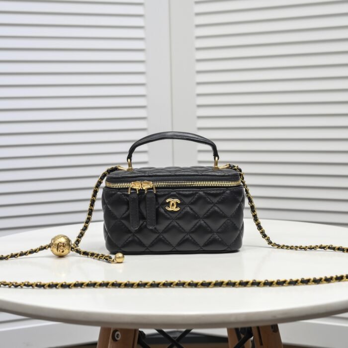 Chanel Golden·Ball Cosmetics Box Makeup  Bag  Shoulder Bag Handbag - Image 1