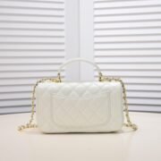 ⁦Chanel Handle Shoulder Bag Handbag⁩ - الصورة ⁦3⁩