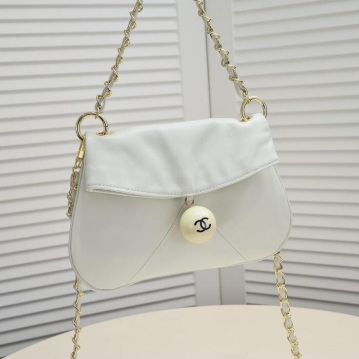 ⁦Chanel 24P Hobo Vintage Table Tennis Handbag Shoulder Bag Handbag⁩ - الصورة ⁦5⁩
