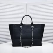 ⁦Chanel Cruise Chain Canvas Beach Bag Shopping bag Tote Shoulder Bag Handbag⁩ - الصورة ⁦3⁩