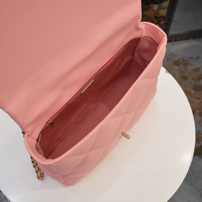 ⁦Chanel Lambskin Quilted Large19 Flap Shoulder Bag Handbag⁩ - الصورة ⁦8⁩