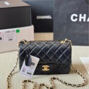 ⁦Chanel CF18 Crossbody Shoulder Bag⁩ - الصورة ⁦4⁩