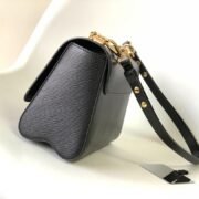 ⁦Louis Vuitton LV Twist Epi Leather Bag M21031 M21032 10A Mirror Top Quality Version⁩ - الصورة ⁦5⁩