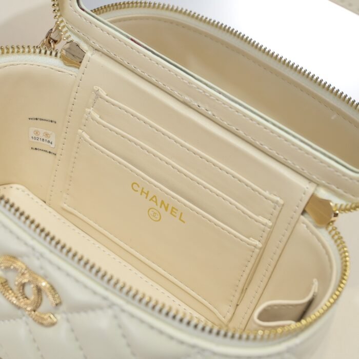 Chanel Pearl Handle Box Bag Makeup Shoulder Bag Handbag - Image 9