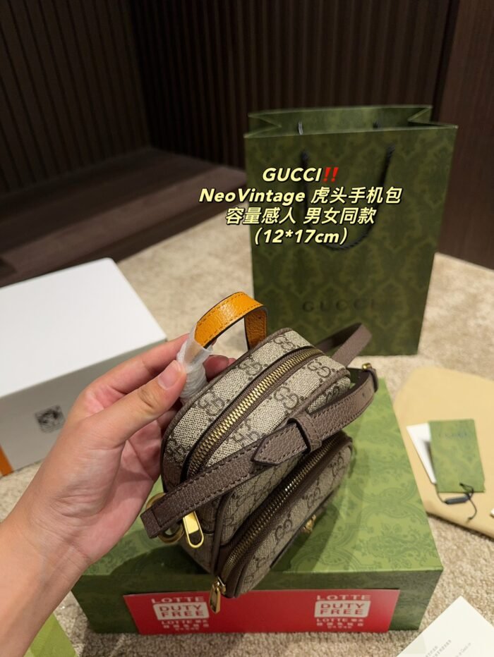 Gucci Shoulder Bag Crossbody Bag - Image 8