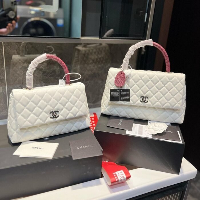 Chanel Coco Handle Quilted Lizard Handle Bag Caviar Leather Silver Hardware - Image 4