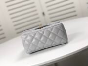 ⁦Chanel Cross Body Metal Ball Chain Shoulder Bag Handbag⁩ - الصورة ⁦4⁩