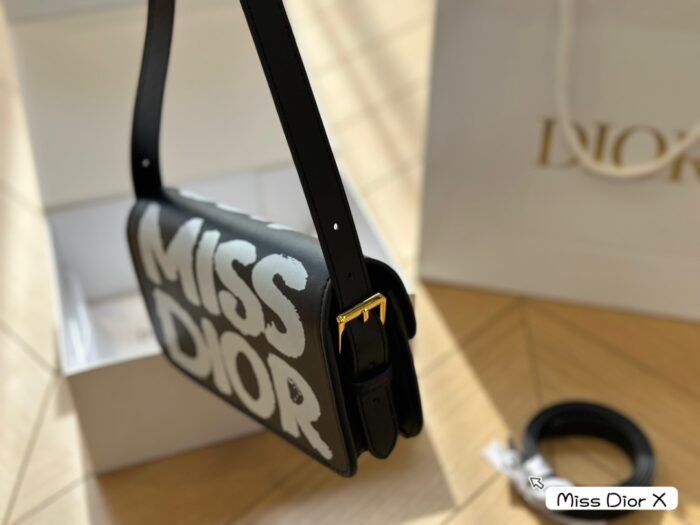 Dior Miss Dior Shoulder Bag - Image 4
