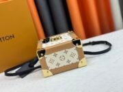 ⁦Louis Vuitton The Camera Box M10079 Shoulder Bag Handbag⁩ - الصورة ⁦5⁩