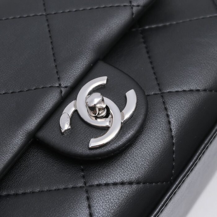 ⁦Chanel  Shoulder Bag Handbag⁩ - الصورة ⁦6⁩