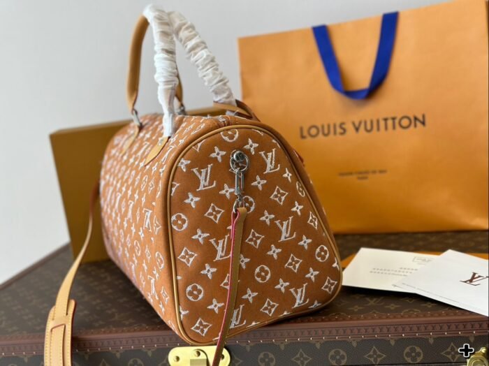 ⁦Louis Vuitton 40 Speedy Shoulder Bag Handbag⁩ - الصورة ⁦6⁩