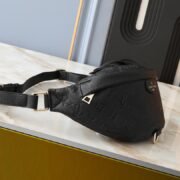 ⁦Louis Vuitton LV BUMBAG M44812 M44836 M43644 Crossbody bags handbags⁩ - الصورة ⁦8⁩