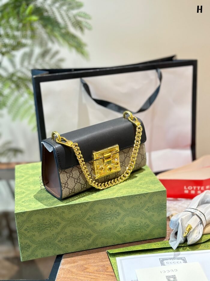 Gucci Padlock Purse Shoulder Bag - Image 2
