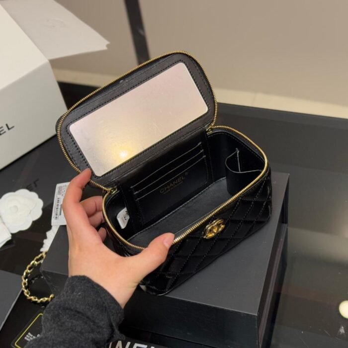 Chanel With Cosmetic Mirror Cosmetic Bag Shoulder Crossbody Handbag - Image 8