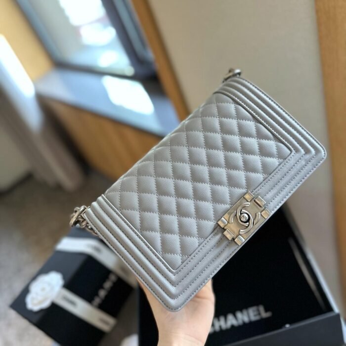 ⁦Chanel Leboy New Medium 25CM Caviar Shoulder Bag⁩ - الصورة ⁦9⁩