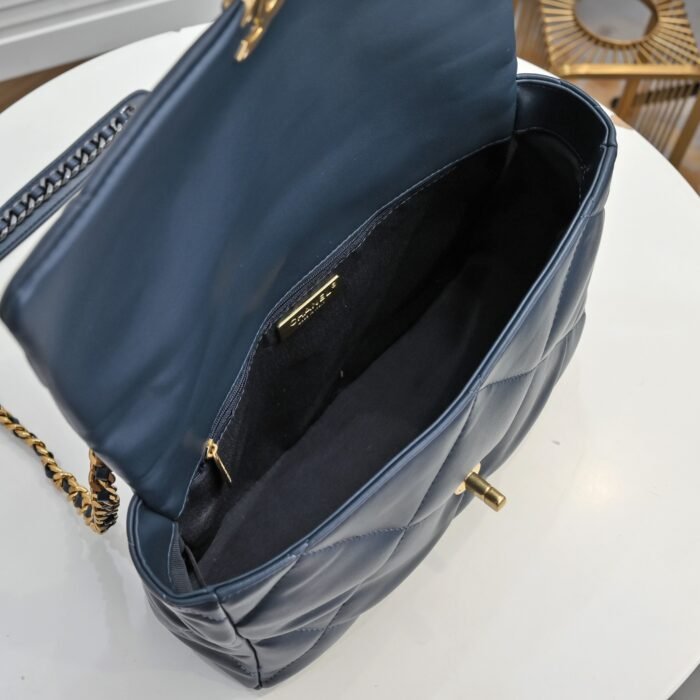 ⁦Chanel Lambskin Quilted Medium19 Flap Shoulder Bag Handbag⁩ - الصورة ⁦8⁩