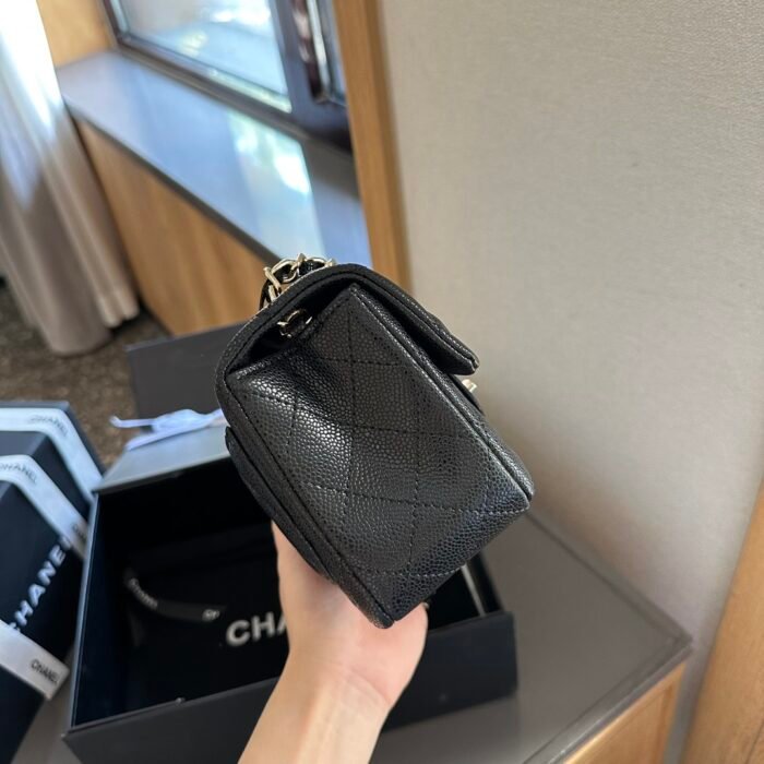 ⁦Chanel Flap Mini Bag in Square⁩ - الصورة ⁦9⁩
