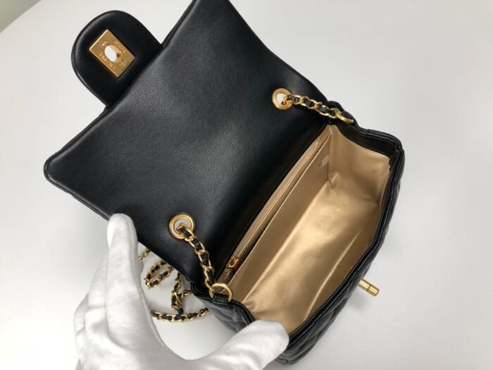 ⁦Chanel Cross Body Metal Ball Chain Shoulder Bag Handbag⁩ - الصورة ⁦9⁩