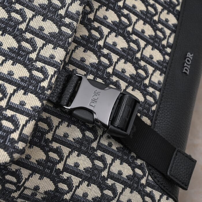 ⁦Dior Explorer Oblique Shoulder Bag Handbag⁩ - الصورة ⁦5⁩