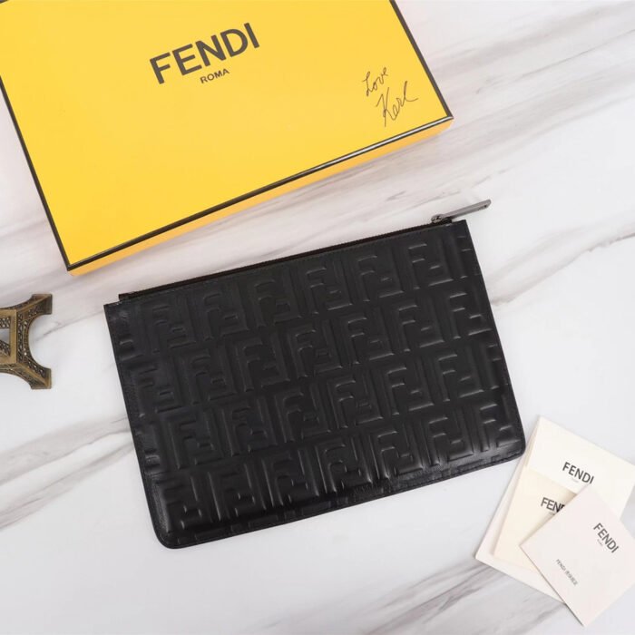 ⁦FENDI Printed Canvas Clutch Toiletry Bag⁩ - الصورة ⁦7⁩