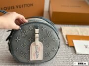⁦Louis Vuitton Denim Shoulder Bag Handbag⁩ - الصورة ⁦2⁩