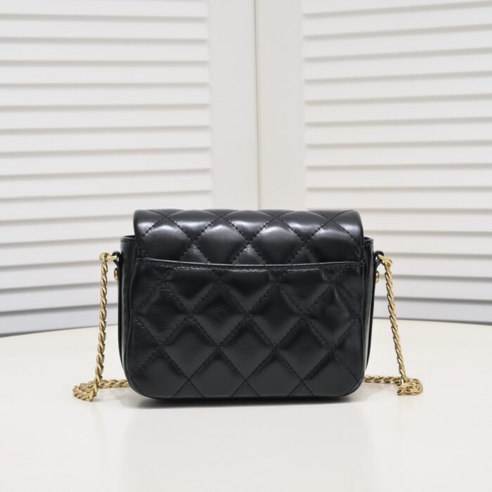 ⁦Chanel 23p Square Bag Shoulder Bag Handbag⁩ - الصورة ⁦3⁩