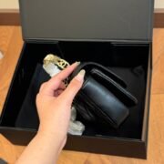 ⁦Chanel-mini-flap-bag-with-enamel-handle⁩ - الصورة ⁦11⁩