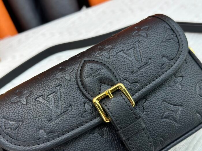 Louis Vuitton Diane M46386 M45985 Shoulder Bag Handbag - Image 7