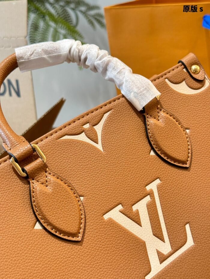 ⁦Louis Vuitton Onthego Shoulder Bag Handbag⁩ - الصورة ⁦5⁩