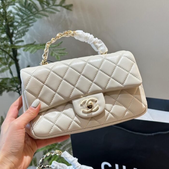 ⁦CHANEL HANDLE MINI CF Handbag⁩ - الصورة ⁦3⁩