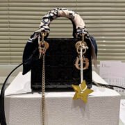 ⁦Dior Mini Lady Bag - Lacquered Calfskin⁩ - الصورة ⁦2⁩