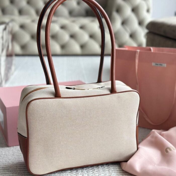 ⁦Miu Miu Bowling Briefcase Shoulder Handbag⁩ - الصورة ⁦4⁩