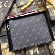 ⁦Gucci Men's Handbag Bag Clutch Toiletry Bag⁩ - الصورة ⁦8⁩