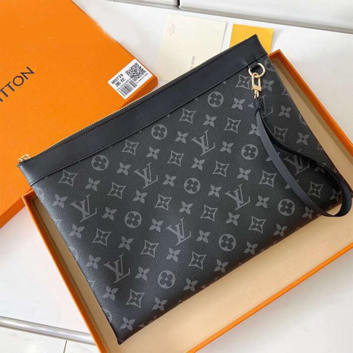⁦Louis Vuitton LV Discovery Handbag Clutch Toiletry Bag⁩ - الصورة ⁦2⁩