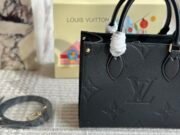 ⁦Louis Vuitton Onthego Shoulder Bag Handbag⁩ - الصورة ⁦4⁩