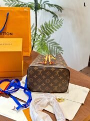 Louis Vuitton M46581 NeoNoe BB Shoulder Bag Handbag - Image 4