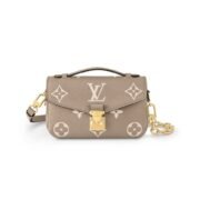 ⁦Louis Vuitton LV Pochette Métis East West Shoulder Bag⁩ - الصورة ⁦5⁩